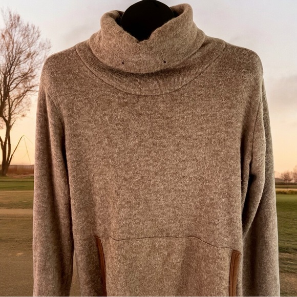 Cowl Neck Tunic Sweater by Hailey & Co - Size Large - Picture 6 of 12